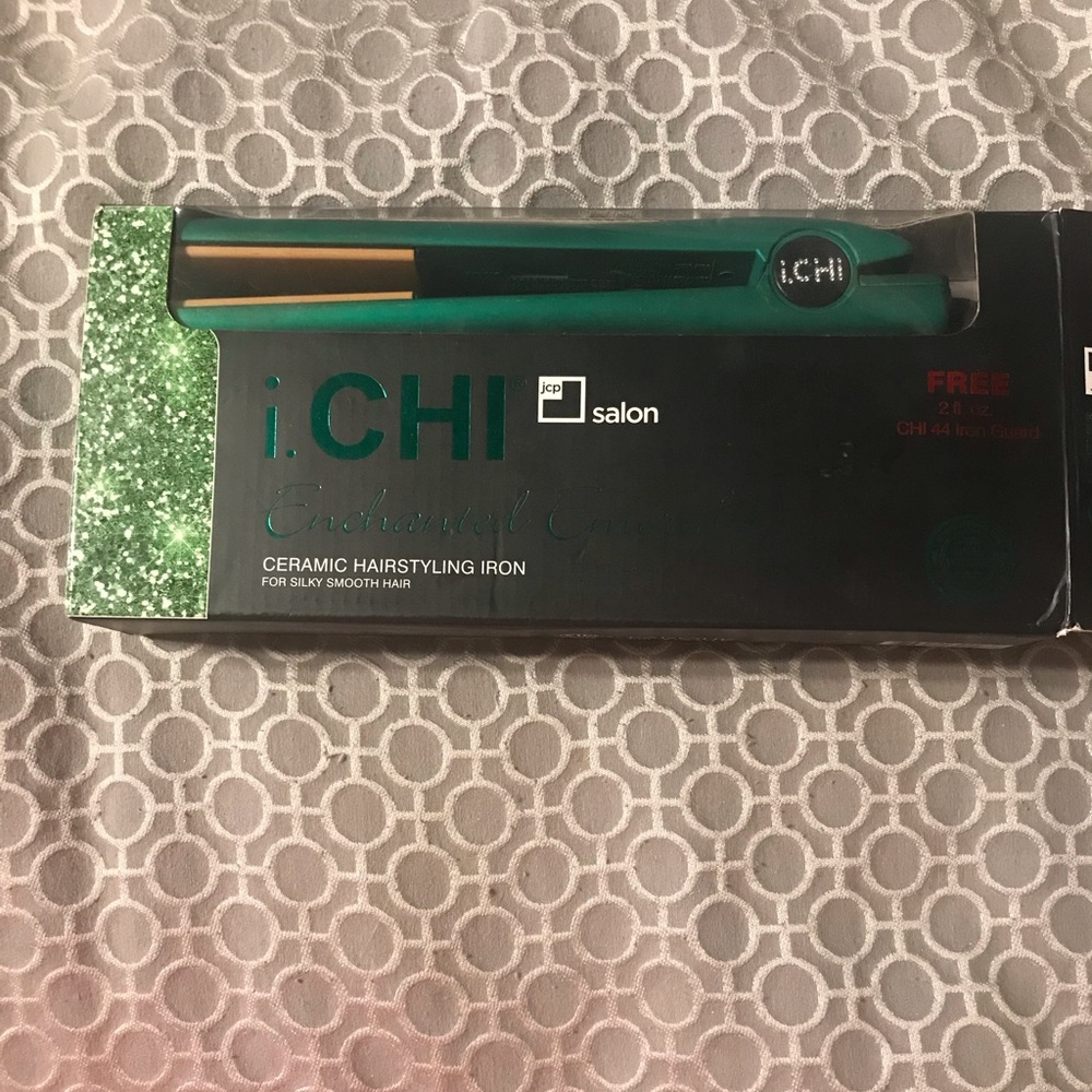 I.chi flat iron “1 in” in “enchanting emerald”
